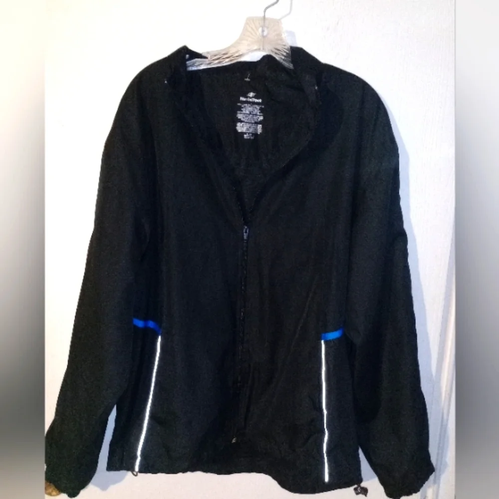 Nordic Track Light‎ Jacket sz. Large